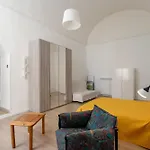 Guesthost - Maison Cesarea Chic Matera