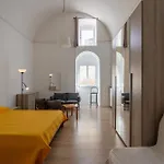 Guesthost - Maison Cesarea Chic * Matera