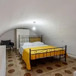 Guesthost - Maison Cesarea Chic Lägenhet *