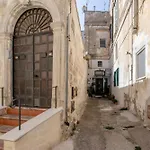 Guesthost - Maison Cesarea Chic Lägenhet *