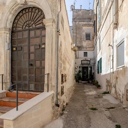 Guesthost - Maison Cesarea Chic Appartamento *